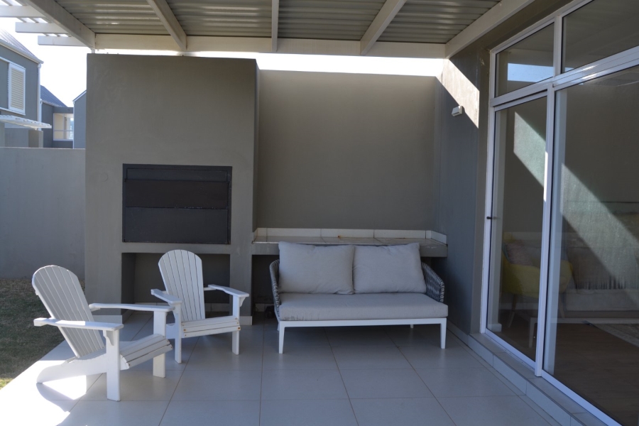 3 Bedroom Property for Sale in Somerset Lakes Western Cape